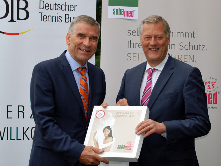 Dung vệ sinh phụ nữ Sebamed pH 3.8: Người vệ sĩ thầm lặng của các chị em 1 - 2 2017 Ulrich Klaus Ruediger Mittendorff dtb global - 1 - Sebamed