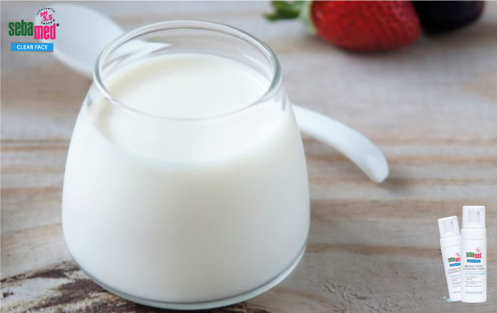 Top 5 Cách trị mụn thâm nhanh chóng, da sáng khỏe tươi tắn 4 - 4 Cách trị mụn thâm tại nhà với sữa chua không đường – www.sebamed.com.vn